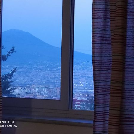 Una Nuova Luna Ai Camaldoli نابولي المظهر الخارجي الصورة